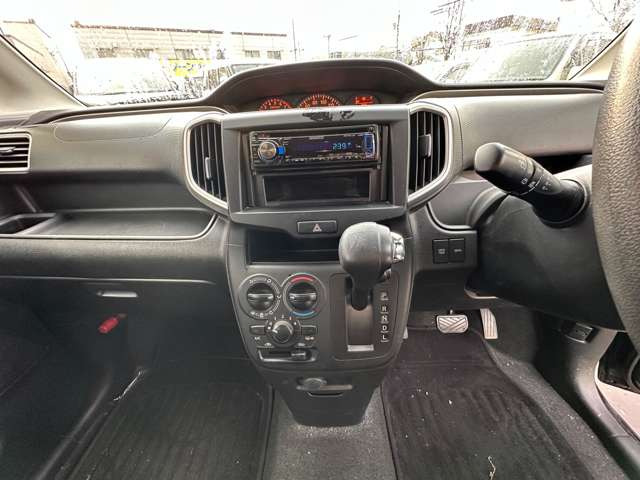 ナビも装備、充実した音楽・映像環境をお楽しみください。