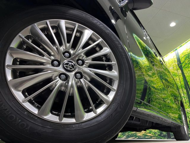 �y����17�C���`�A���~�z�C�[���z�O�ςɃ}�b�`���������A���~�z�C�[���𑕒����Ă���܂��B�e��ЊO�A���~�z�C�[����A�X�^�b�h���X�^�C�����戵�����Ă���܂��B���񂲑��k����������