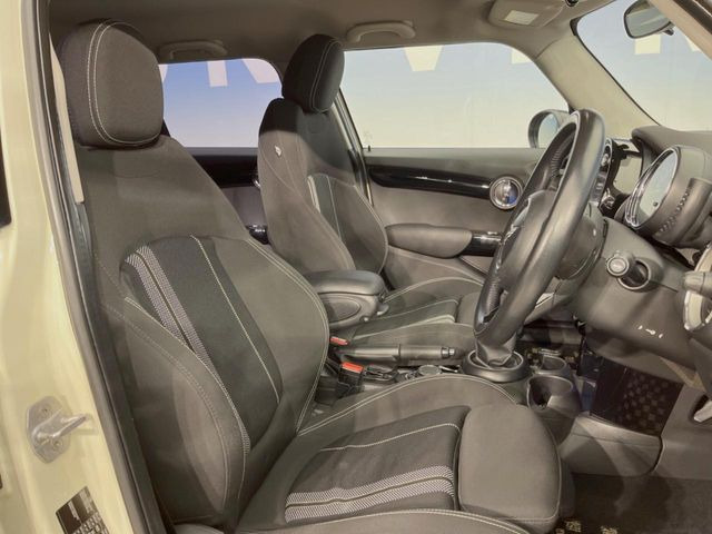 ���V�[�g�̎g�p��:�j��E�ւ�������Ȃ��A�����̒ʂ肫�ꂢ�ȏ�Ԃ��ێ����Ă���܂��B�܂��A�����N���[�j���O�E�R�[�e�B���O�����p�����������܂��B