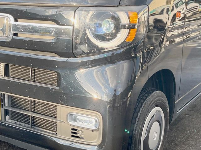 �yLED�w�b�h���C�g�z���V����ԑ��s�����ǍD�Ȏ��E���m�ۂ����S���ĉ^�]�ł��鍂�P�xLED�w�b�h���C�g�𑕔�!�_�����x�������A����d�͂��}�����Ă��܂��B