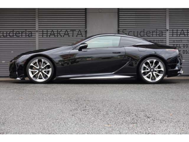 �O��p�[�L���O�Z���T�[�E�o�b�N�J�����E���[���L�[�v�A�V�X�g�E�T�C�h�u���C���h�X�|�b�g�B