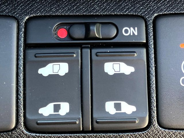 ���y�����d���X���C�h�h�A�z ���ԏ�ŗׂ̎Ԃ��߂����A�����ď��ɂ���������܂��ˁA�ł��X���C�h�h�A�Ȃ�J�������ɕ�����炸�A�Ƃ��Ă����~�肪�ȒP�ł��B�傫�ȉו��̏o���������Ȃ���\��