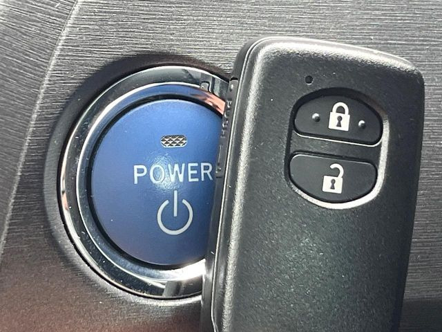 �y�X�}�[�g�L�[�z�J�o����|�P�b�g�ɓ��ꂽ�܂܂ł��h�A�̎{���E�������\�ȃX�}�[�g�L�[�𑕔��B�G���W���̃I���E�I�t�����J�M�����o���K�v����������Ƃ��Ă��֗��ł���