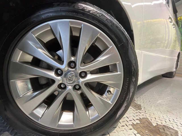 �y����18�C���`�A���~�z�C�[���z�O�ςɃ}�b�`���������A���~�z�C�[���𑕒����Ă���܂��B�e��ЊO�A���~�z�C�[����A�X�^�b�h���X�^�C�����戵�����Ă���܂��B���񂲑��k����������