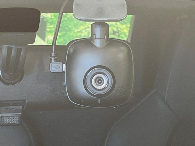 �y�h���C�u���R�[�_�[�z���S�E���S�ȃJ�[���C�t�ɕK�{�̃h���C�u���R�[�_�[�𑕔�!���s���͂������A������^�]�⎖�̂ɑ��������ۂ̏󋵂��f���ŋL�^���A����̃��X�N�ɔ����܂��B