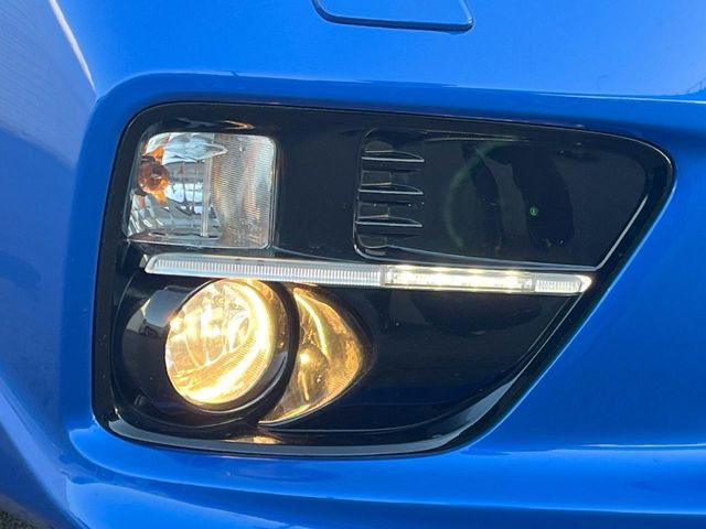 �yLED�A�N�Z�T���[���C�i�[�z