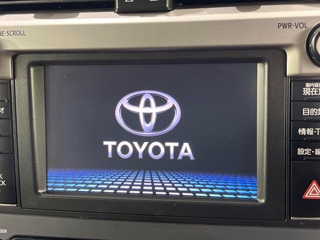 �y�����i�r�z�l�C�̏����i�r�𑕔����Ă���܂��B�i�r�̎g���₷���͂������A�I�[�f�B�I�@�\���[��!�L�����v�◷�s�͂������A�ʋ΂┃�����ȂǕ��i�̃h���C�u���y�����Ȃ�͂���