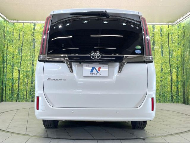 安心の最長10年・走行無制限保証(有償)をご用意。保証内容も充実はもちろん、無料点検&オイル交換や、年中無休の全国・24時間ロードサービスも付帯されておりますのでご安心下さい。