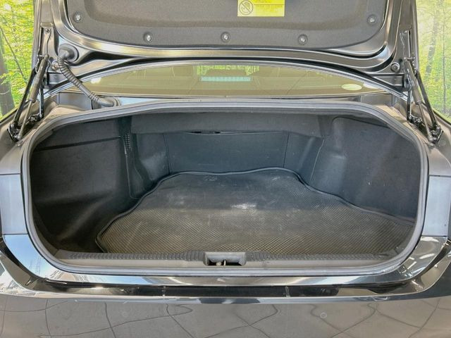 ���i�̂���������ʋ΁A���}���ɏ\���ȉ׎��X�y�[�X���m�ۂ��Ă���܂��B