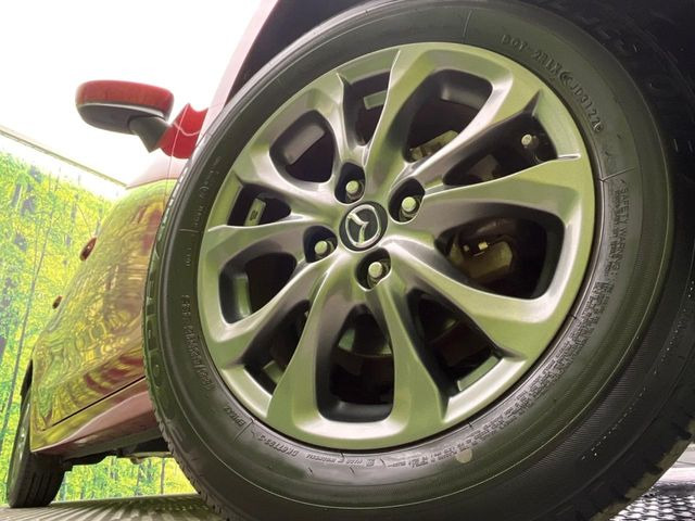 �y����15�C���`�A���~�z�C�[���z�O�ςɃ}�b�`���������A���~�z�C�[���𑕒����Ă���܂��B�e��ЊO�A���~�z�C�[����A�X�^�b�h���X�^�C�����戵�����Ă���܂��B���񂲑��k����������