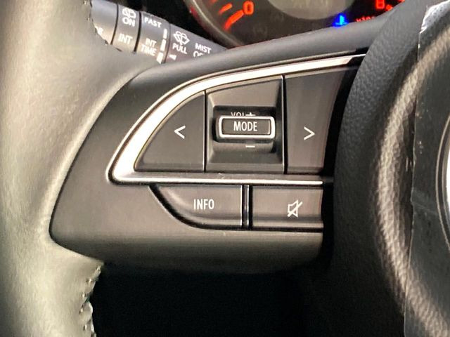 �y�X�e�A�����O�X�C�b�`�z�^�]���A�O������ڐ������炷���ƂȂ��A�I�[�f�B�I���̑��삪�\�ȕ֗��@�\!���S&���K�ȃh���C�u�����o���Ă���܂���