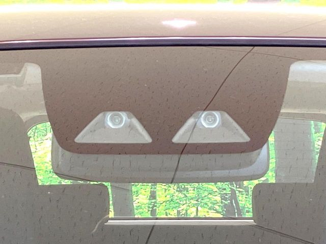 �y�X�}�[�g�A�V�X�g�z���s���ɑO���̎ԗ�����F�����A�Փ˂������Ȏ��͌x��ƃu���[�L�ŏՓˉ���Ɣ�Q�y�����A�V�X�g�B�����S�Ƀh���C�u�����y���݂��������܂��B