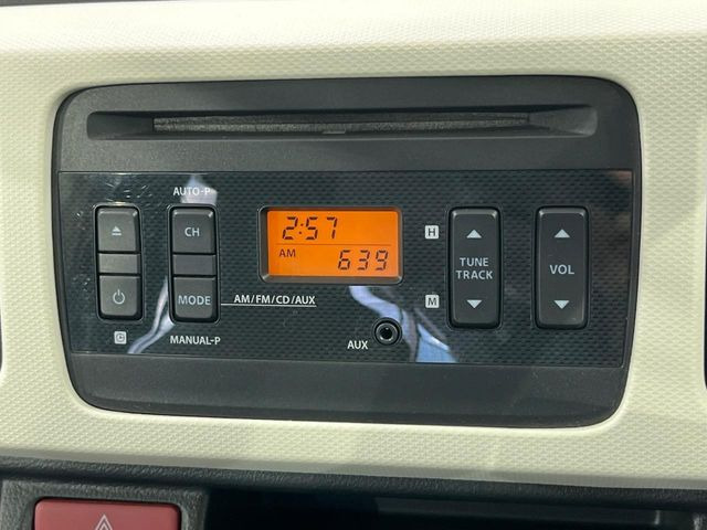 お好きな音楽を車内でお楽しみいただけます♪スピーカー交換・ウーハー追加などの音質向上や、最新ナビ・後席モニター等の取り付けも是非ご相談ください!