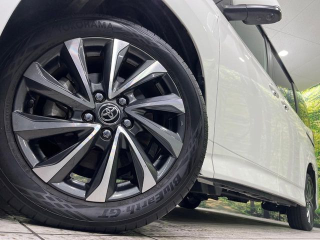 �y����17�C���`�A���~�z�C�[���z�O�ςɃ}�b�`���������A���~�z�C�[���𑕒����Ă���܂��B�e��ЊO�A���~�z�C�[����A�X�^�b�h���X�^�C�����戵�����Ă���܂��B���񂲑��k����������