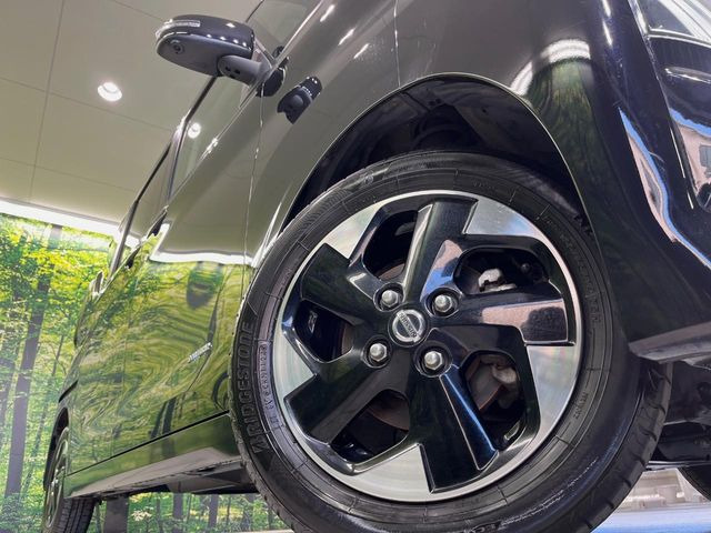 �y����14�C���`�A���~�z�C�[���z�O�ςɃ}�b�`���������A���~�z�C�[���𑕒����Ă���܂��B�e��ЊO�A���~�z�C�[����A�X�^�b�h���X�^�C�����戵�����Ă���܂��B���񂲑��k����������