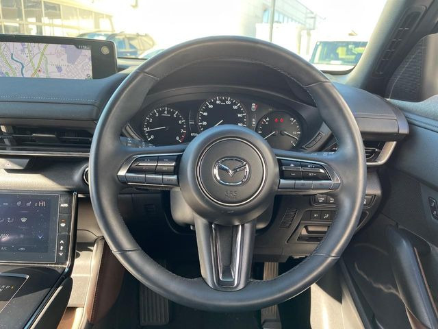 �y�����v�����X�e�A�����O�z�㎿�Ȋv���g�p���邱�ƂŁA��ɂ����������݂ƂĂ��^�]���₷���n���h���ł���