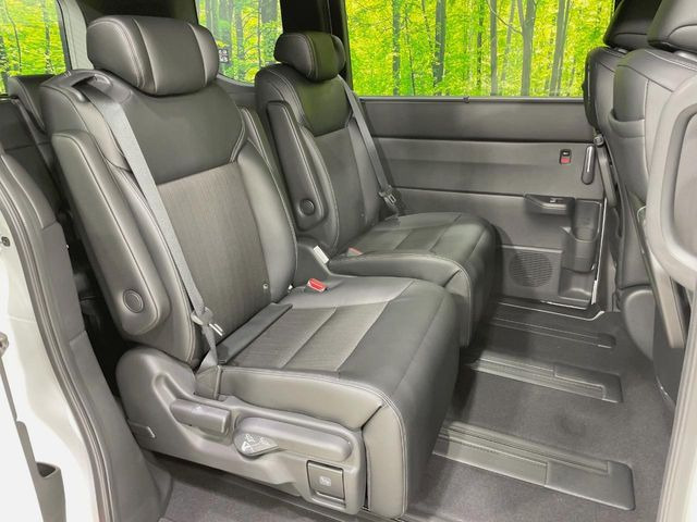 ���i���ȃI���W�i���t���A�}�b�g���I�v�V�����ɂĂ��p�ӂ��Ă���܂��B���D���ȃf�U�C����J���[�����Ԃɍ��킹�đI��ł����������Ƃ��ł��܂���