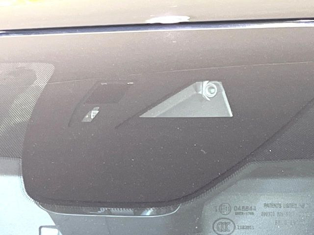 �y�X�}�[�g�u���[�L�T�|�[�g�z���s���ɑO���̎ԗ�����F�����A�Փ˂������Ȏ��͌x��ƃu���[�L�ŏՓˉ���Ɣ�Q�y�����A�V�X�g�B�����S�Ƀh���C�u�����y���݂��������܂��B