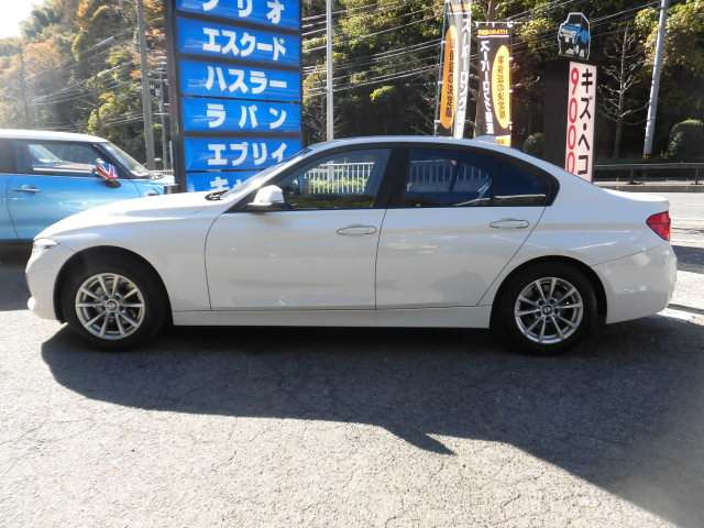 当社は「品質とプライシング」を徹底的にこだわり、現在相場価格のお車を適正な価格で販売しております。また走行距離より、車のコンディションを重視しており、全車必ず当社の仕入れ担当が目で見て買っております。