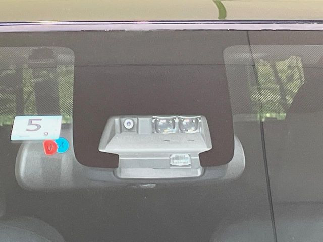 �y�g���^�Z�[�t�e�B�Z���X�z���s���ɑO���̎ԗ�����F�����A�Փ˂������Ȏ��͌x��ƃu���[�L�ŏՓˉ���Ɣ�Q�y�����A�V�X�g�B�����S�Ƀh���C�u�����y���݂��������܂��B