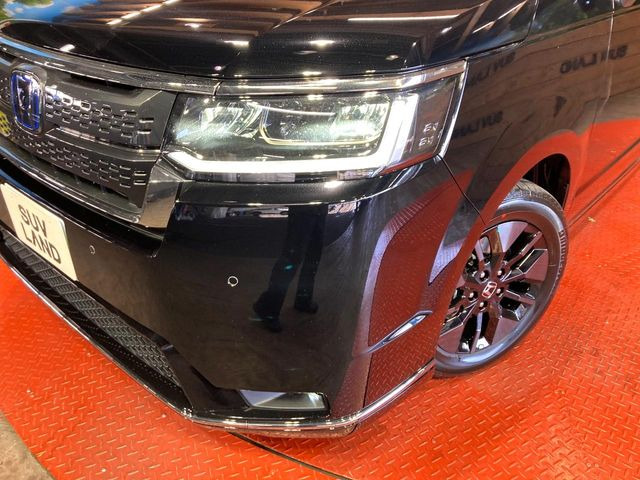 �yLED�w�b�h���C�g�z���V����ԑ��s�����ǍD�Ȏ��E���m�ۂ����S���ĉ^�]�ł��鍂�P�xLED�w�b�h���C�g�𑕔�!�_�����x�������A����d�͂��}�����Ă��܂��B