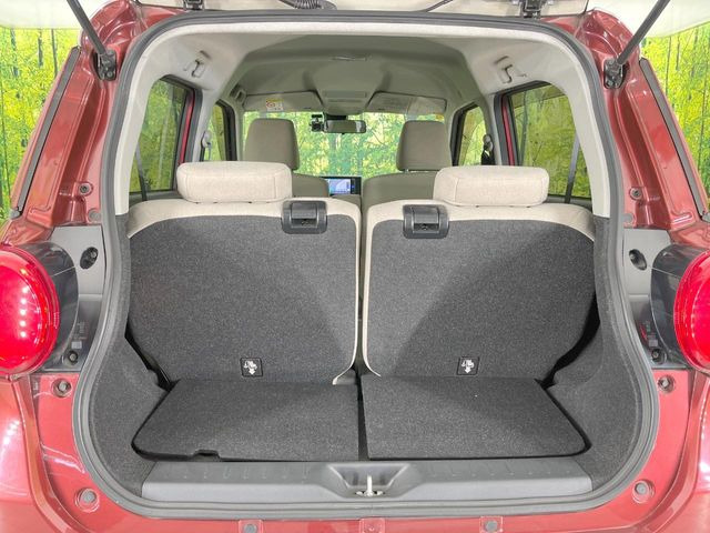 ���i�̂���������ʋ΁A���}���ɏ\���ȉ׎��X�y�[�X���m�ۂ��Ă���܂��B�Z�J���h�V�[�g��|���ƁA�傫�ȉו��̐ύڂ��\�ł���