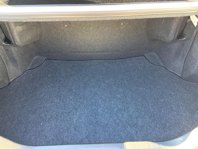 ���i�̂���������ʋ΁A���}���ɏ\���ȉ׎��X�y�[�X���m�ۂ��Ă���܂��B