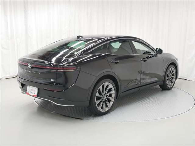 クラウンクロスオーバー2.5 G アドバンスト レザー パッケージ E-Four 4WD