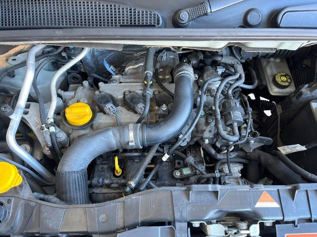 �����X�ł́A�e���[�J�[�̐�p�f�f�e�X�^�[�𓱓��B���Ǝ��i�����e�N�j�J���X�^�b�t���풓���Ă���܂��̂ŁA������̍ۂɂ����S���Ă����p���������܂��B