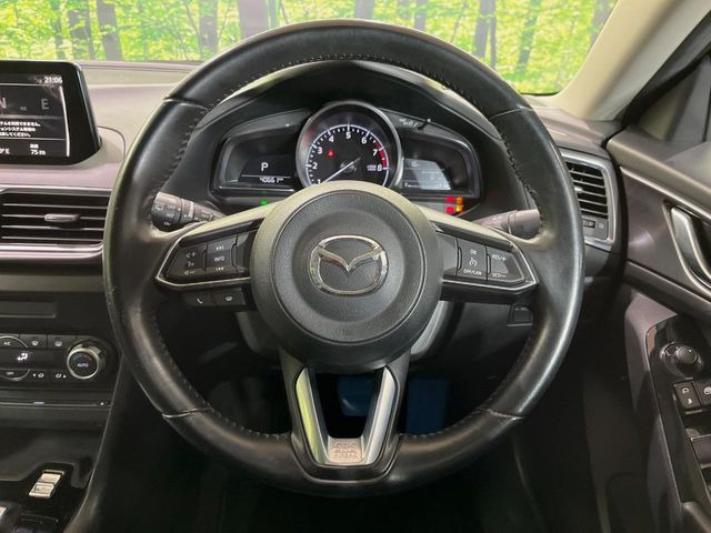 �y�����v�����X�e�A�����O�z�㎿�Ȋv���g�p���邱�ƂŁA��ɂ����������݂ƂĂ��^�]���₷���n���h���ł���