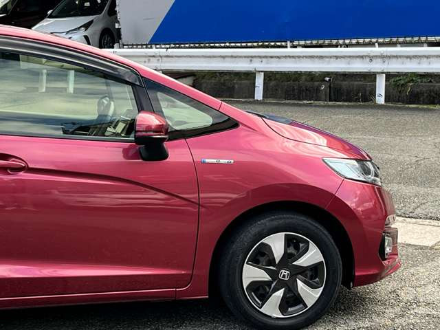 ���Ђ́A���q���܂̃j�[�Y�ɂ������o����悤�A�L�x�ȎԎ����葵���Ă���܂��B����芷���̍ۂ��A����A��낵�����肢�������܂��B