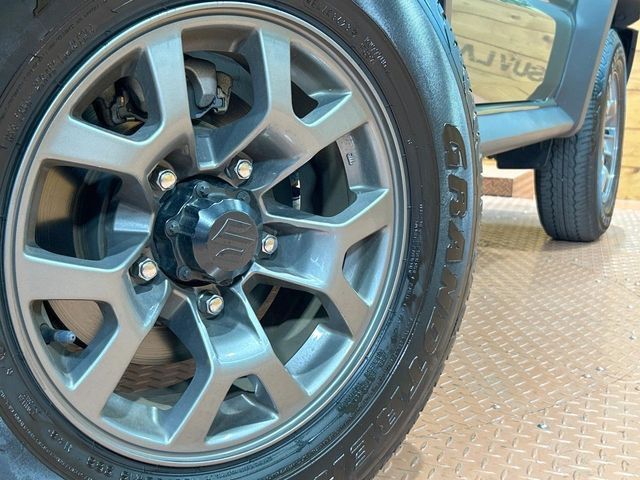 【純正15インチアルミホイール】外観にマッチした純正アルミホイールを装着しております。各種社外アルミホイールや、スタッドレスタイヤも取扱いしております。是非ご相談ください♪