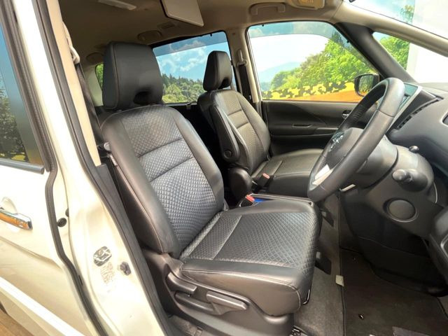 �^�]�ȃV�[�g���͎g�p�������Ȃ��A�ǍD�ȏ�ԂƂȂ��Ă��܂��B���J�Ɏg���Ă������Ƃ��悭�킩��܂��ˁB