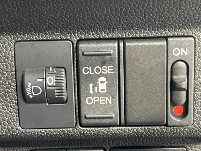 �y�p���[�X���C�h�h�A�z�X�}�[�g�L�[��^�]�Ȃ̃X�C�b�`�ŃX���C�h�h�A�̊J���\���d��������͂����ăh�A���J����K�v�������A���������q�l�ł��A�d���ו��������Ă��鎞�����N�ɊJ���߂ł��܂���