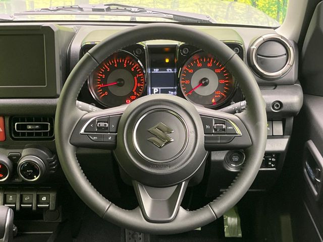 �y�����v�����X�e�A�����O�z�㎿�Ȋv���g�p���邱�ƂŁA��ɂ����������݂ƂĂ��^�]���₷���n���h���ł���