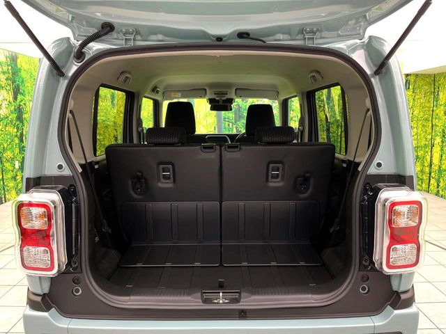 ���i�̂���������ʋ΁A���}���ɏ\���ȉ׎��X�y�[�X���m�ۂ��Ă���܂��B�Z�J���h�V�[�g��|���ƁA�傫�ȉו��̐ύڂ��\�ł���