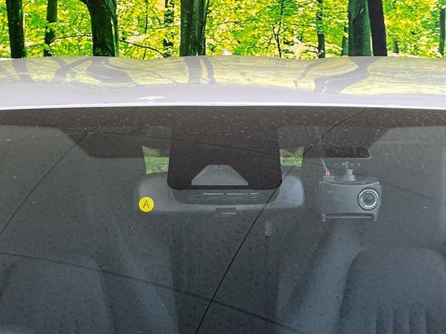 �y�g���^�Z�[�t�e�B�Z���X�z���s���ɑO���̎ԗ�����F�����A�Փ˂������Ȏ��͌x��ƃu���[�L�ŏՓˉ���Ɣ�Q�y�����A�V�X�g�B�����S�Ƀh���C�u�����y���݂��������܂��B