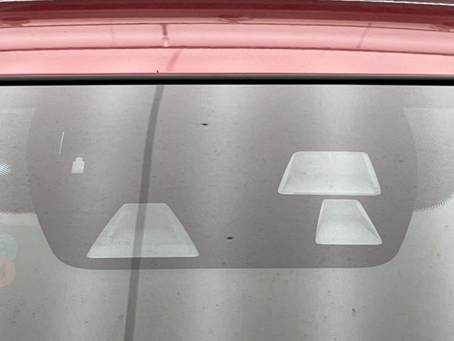 �y�X�}�[�g�V�e�B�u���[�L�T�|�[�g�z�ᑬ���s���ɑO���̎ԗ�����F�����A�Փ˂������Ȏ��͌x��ƃu���[�L�ŏՓˉ���Ɣ�Q�y�����A�V�X�g�B�����S�Ƀh���C�u�����y���݂��������܂��B