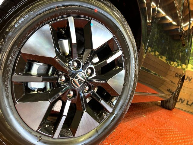 �y����16�C���`�A���~�z�C�[���z�O�ςɃ}�b�`���������A���~�z�C�[���𑕒����Ă���܂��B�e��ЊO�A���~�z�C�[����A�X�^�b�h���X�^�C�����戵�����Ă���܂��B���񂲑��k����������