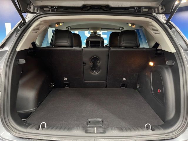 ●トランクルーム:趣味が広がる収容スペース!これだけの広さがあればお買い物やレジャーなどにも最適です!使用感も少なくきれいな状態を維持しております。