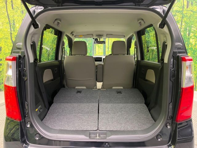 ���i�̂���������ʋ΁A���}���ɏ\���ȉ׎��X�y�[�X���m�ۂ��Ă���܂��B�Z�J���h�V�[�g��|���ƁA�傫�ȉו��̐ύڂ��\�ł���