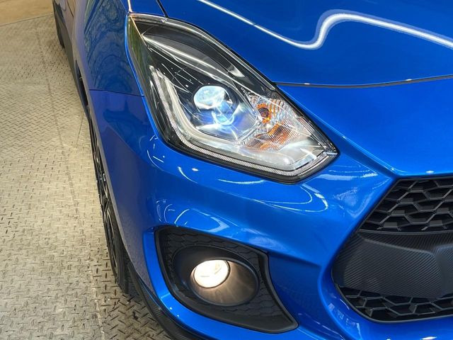 �yLED�w�b�h���C�g�z���V����ԑ��s�����ǍD�Ȏ��E���m�ۂ����S���ĉ^�]�ł��鍂�P�xLED�w�b�h���C�g�𑕔�!�_�����x�������A����d�͂��}�����Ă��܂��B