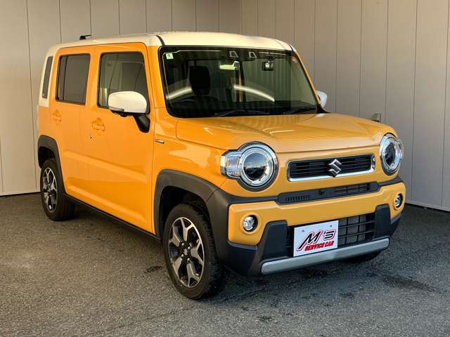 ���ʎԂ́u�T�[�r�X�J�[�G���Y �{�X�v�A�y�����Ԃ́u�T�[�r�X�J�[�G���Y �����X�v���炨�T�������܂��B