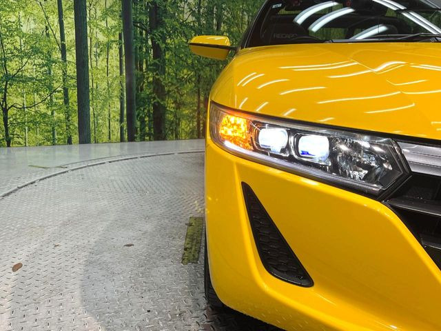 �yLED�w�b�h���C�g�z���V����ԑ��s�����ǍD�Ȏ��E���m�ۂ����S���ĉ^�]�ł��鍂�P�xLED�w�b�h���C�g�𑕔�!�_�����x�������A����d�͂��}�����Ă��܂��B