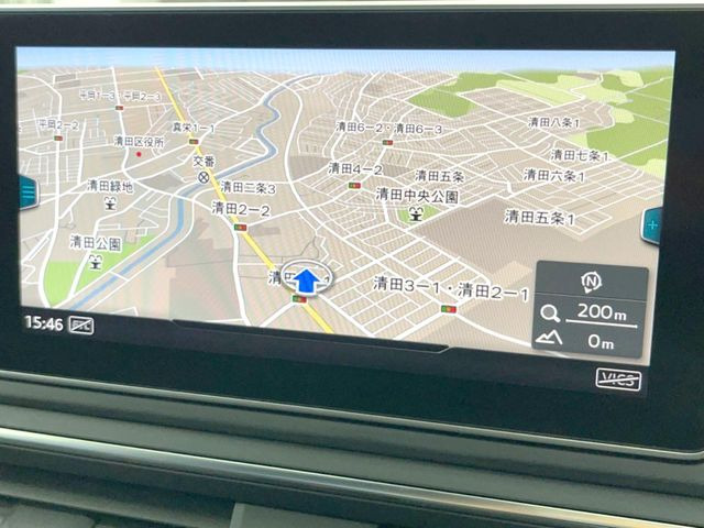 �������i�r:��̊��̂���i�r�́A����������ԓ������o���Ă���܂��BBluetooth�Đ��ȂǃI�[�f�B�I�@�\���[�����Ă���܂��̂ŁA�^�]�����y���߂܂���