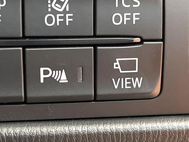 【クリアランスソナー】バンパーに付いたセンサーが障害物を検知!一定の距離に近づくとアラートで教えてくれます♪狭い駐車スペースや車庫入れ時も安心ですね☆