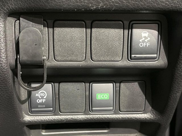 �y�A�C�h�����O�X�g�b�v�z�ԐM����a�؂Œ�Ԃ����ۂɃG���W�����~���A���ʂȔR���̏����}���܂��B�R��������ی�ɂȂ���@�\��G���W���̓u���[�L�𗣂��΍Ďn�����܂��B