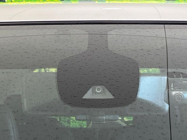 �y�C���e���W�F���g�G�}�[�W�F���V�[�u���[�L�z�t�����g�J�����őO���̎ԗ�����s�҂����m�B�Փ˂������Ȏ��͏Փ˔�Q�y���u���[�L���쓮�A�Փˉ�����T�|�[�g�B�����S�Ƀh���C�u�����y���݂��������܂��B