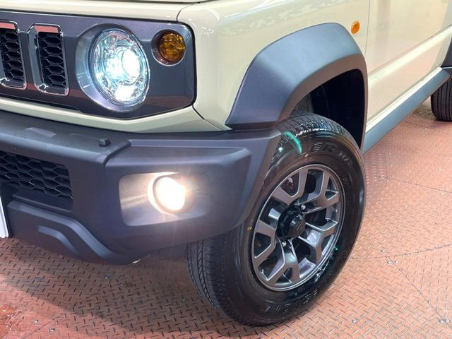 �yLED�w�b�h���C�g�z���V����ԑ��s�����ǍD�Ȏ��E���m�ۂ����S���ĉ^�]�ł��鍂�P�xLED�w�b�h���C�g�𑕔�!�_�����x�������A����d�͂��}�����Ă��܂��B