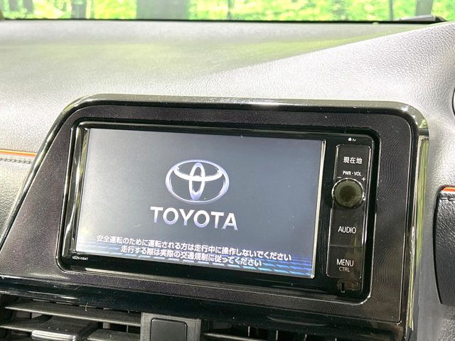 �y�����i�r�z�l�C�̏����i�r�𑕔����Ă���܂��B�i�r�̎g���₷���͂������A�I�[�f�B�I�@�\���[��!�L�����v�◷�s�͂������A�ʋ΂┃�����ȂǕ��i�̃h���C�u���y�����Ȃ�͂���